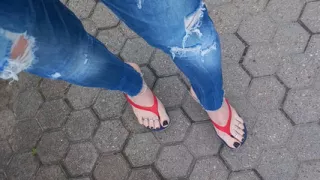 flip flops and skinny jeans - public crossdressing