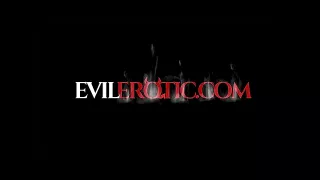 Zwei thailändische Luder beim Fick zu dritt