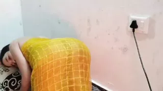 Bhabhi ko ghar me room me band kar ke pel diya