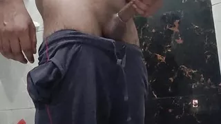 Aisan daddy sucking penis