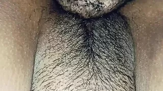 Multi-orgasmic pussy doesn't stop dripping while her clitoris is licked. Pussy eating close-up