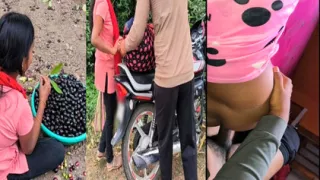 Indian desi bhabhi sex movies - A young boy is taking the Bhabhi who sells jamun fruit to his house and fucking her ass.