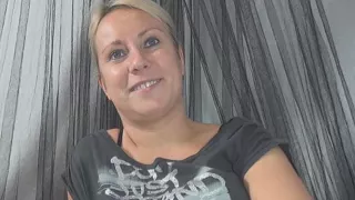 Pussyshow... Christina - Blonde Amateur Solo Model Toying Pussy