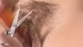 Martha: Shaving an Old Mature's Pussy