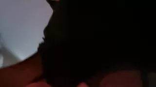 Masturbation chambre rouge