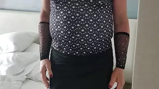 Sissy Training . How should she pee ? Like a real girl