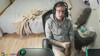 Small Quick Jerk off, with Big Cock and Huge Cum!