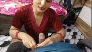 Desi Pooja bhabhi enjoying very romantic blowjob before fucked his tite pussy.