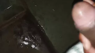 Don't watch the video Sexy Land for 18 yearsDon't watch the video Sexy Land for 18 years