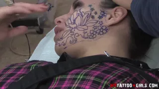 Evilyn Ink Shaves Half of her Hair - AltErotic