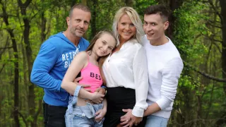 Kathy Anderson, Lady Bug VR Porn: My Big Fucked Up Family Again - VirtualTaboo