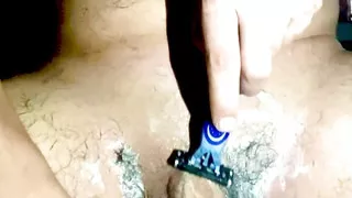 Shy guy shaves his cock and ends up having a rich orgasm