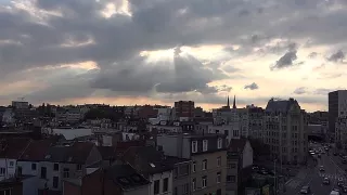 Zwei BBCs nageln die dicke Hängetittenschlampe