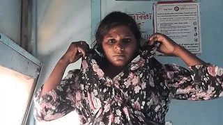 ????TRAIN VALI BHABHI Three Indian Bhabhi's pussy Rough fucked by A Male Friend