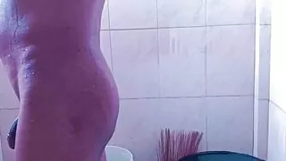 See am taking shower