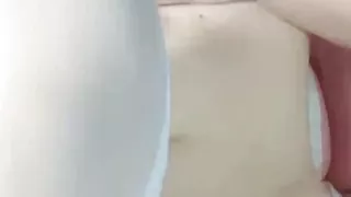 A slut began to masturbate after urinating