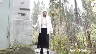 Ice Blonde Ass by Got 2 Pee where girls come to piss