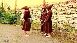 Nun chick loves to bang hard in outdoor fuck