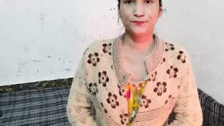 Indian muslim step sister ko bathroom me pakad ke pel diya