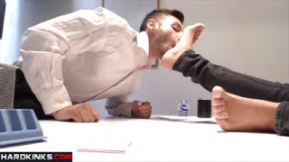 Hardkinks - Foot licking session