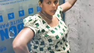 ????Jungle vali bhabhi College friend ke sath savita bhabhi ne jamkar chudai karwaya aur apne chut ka pani nikali