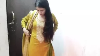 School girl ko paise dekar jabar dasti pela