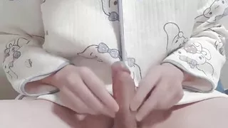 Cuttie femboy jerking off