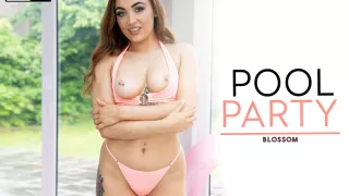 Pool Party featuring Blossom - ZexyVR