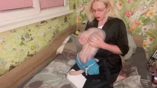 Carrying and Masturbating the Tranny Till Cums