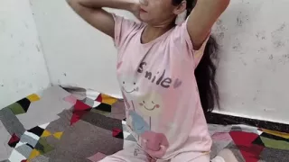 School girl ka uniform utaar kar jabar dasti teacher ne pela