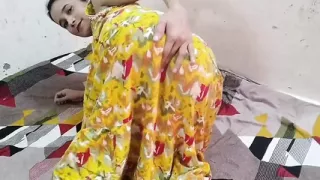 Step daughter ko ghar me band kar ke pel diya