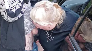 we arrived with a friend in a car to the park where she sucks my dick and swallows cum