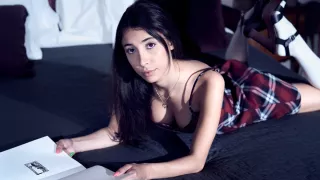 Eva Generosi VR Porn: Scent Of Lust - DarkRoomVR