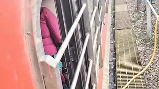 ????INDIAN TRAIN VALI BHABHI girl have sex with step brother Xxx , Desi Village Doggy style rough hardcore College girl tight