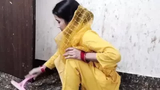 Step sister ko bathroom me pakad ke jabar dasti pela