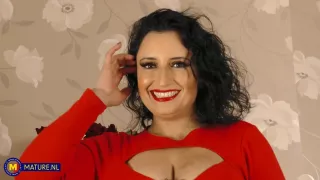 Curvy British Milf Jasmine De Launay Loves To Show Off Her Big Ass And Big Tits When She's Alone - MatureNl