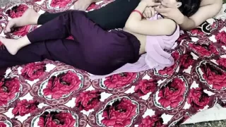 Little step sister ki chuchi daba daba kar choda