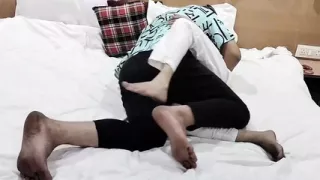 Village girl ko ghumane ke bahane oyo rooms me le gya