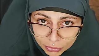 POV Sucking BBC Dildo Mia Niqab