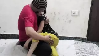 Little step sister ko nanga kar jabar dasti pakad ke choda