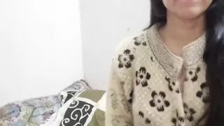 Desi aunty ko saman dene ke bahane pel diya