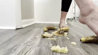Banana Crush with Feet