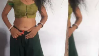 The desi daughter-in-law of the beautiful village is persuading her brother-in-law to take off her clothes in front of her, the beautiful desi sister-in-law is taking off her clothes