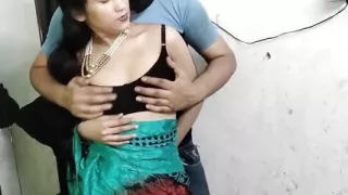 Desi hot girl ko hotel me le jakar jabar dasti pakad ke pela