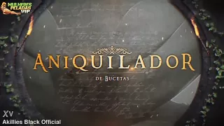 Schwarzhaariges Cheeleadergirl fickt mit dem farbigen Spieler