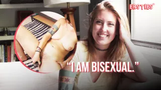 Ersties - Gender Fluid Electra Grabs Her Favorite Toy & Plays With Her Wet Pussy