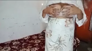 hot aunty seduce  servant when she is alone