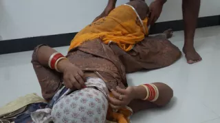 Desi Bhabhi romantic sex video hindi audio