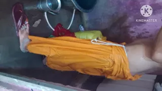 Sister-in-law should come to the bathroom taking a bath