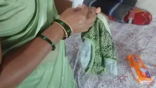 Desi Marathi Aunty mc pad changing